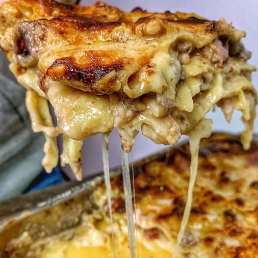 Lasagnes Blanches Crémeuses au Bœuf et Légumes