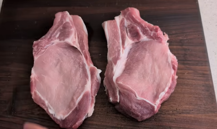 Côtelettes de porc crémeuses moutarde et parmesan