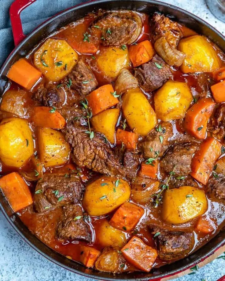 Ragoût de bœuf copieux et fondant recette maison Ragoût de bœuf copieux et fondant recette maison